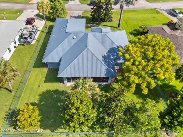 107 Larchmont Terrace W, Sebastian, FL 32958