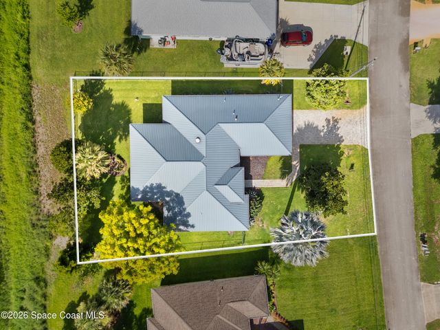 107 Larchmont Terrace W, Sebastian, FL 32958