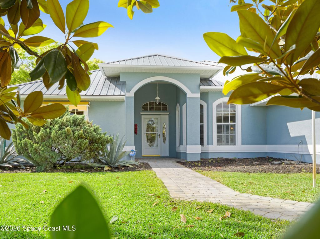 107 Larchmont Terrace W, Sebastian, FL 32958