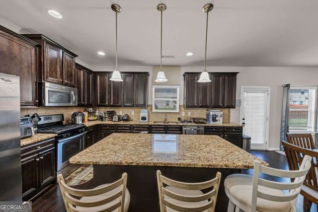 7801 Flyaway Road, Fairburn, GA 30213