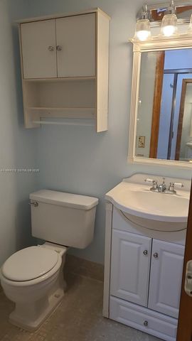 135 Coventry F 135, West Palm Beach, FL 33417