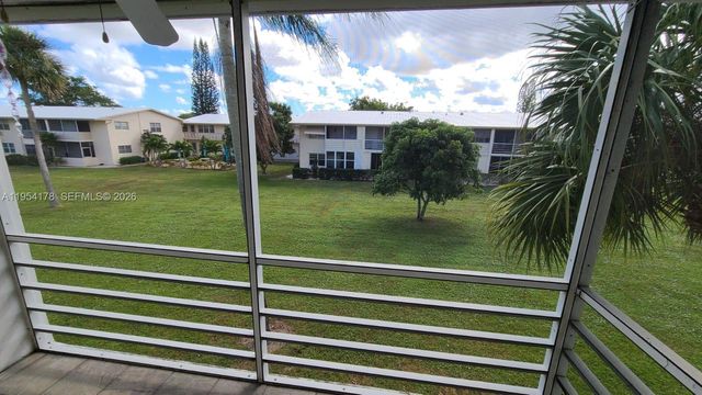 135 Coventry F 135, West Palm Beach, FL 33417