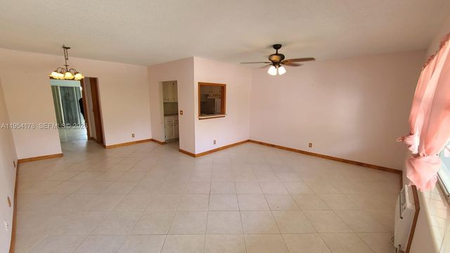 135 Coventry F 135, West Palm Beach, FL 33417
