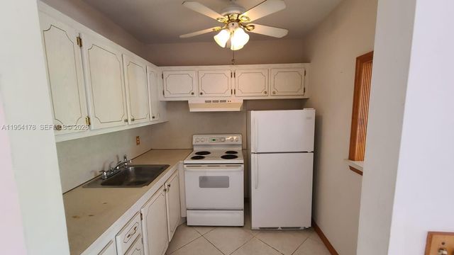 135 Coventry F 135, West Palm Beach, FL 33417