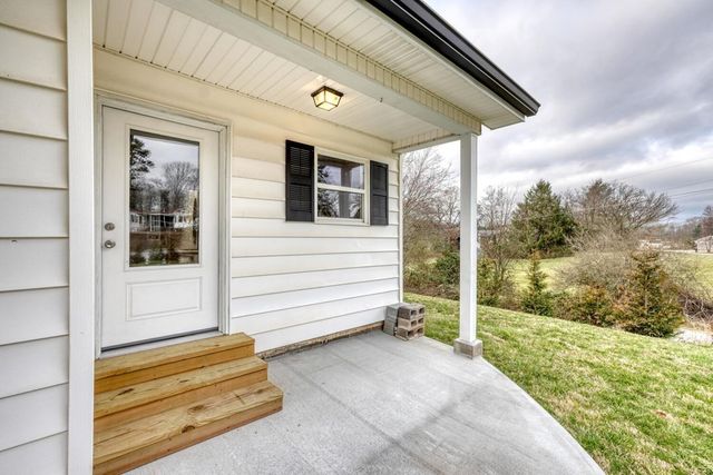 16 Antioch Church Road, Blairsville, GA 30512
