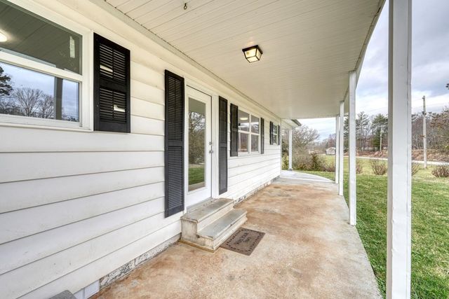 16 Antioch Church Road, Blairsville, GA 30512