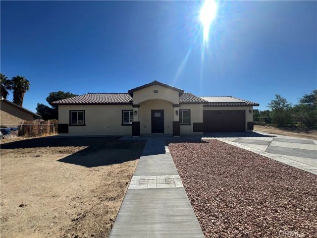 40546 172nd Street East, Lake Los Angeles, CA 93525