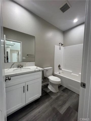 40546 172nd Street East, Lake Los Angeles, CA 93525