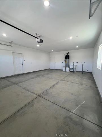 40546 172nd Street East, Lake Los Angeles, CA 93525