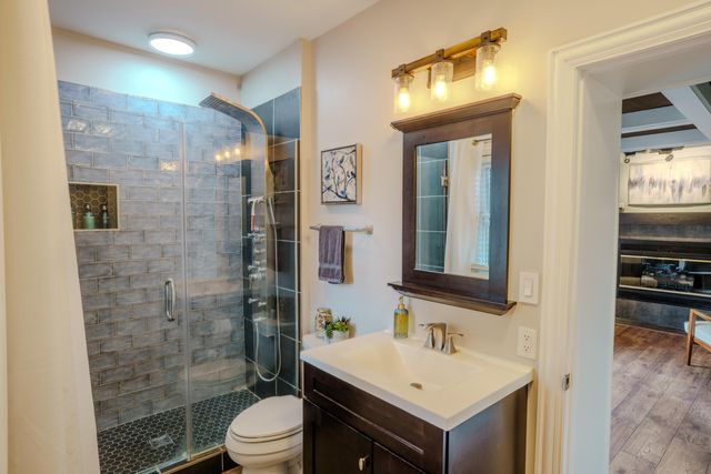 405 E Chicago Street, Valparaiso, IN 46383
