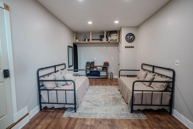 405 E Chicago Street, Valparaiso, IN 46383