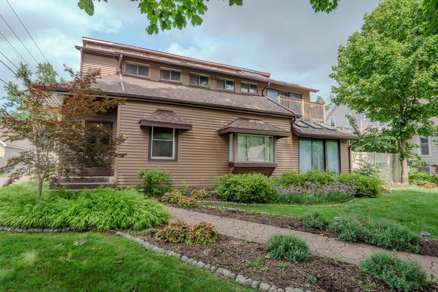 405 E Chicago Street, Valparaiso, IN 46383