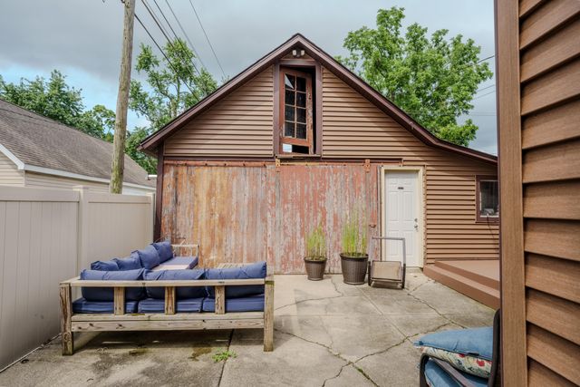 405 E Chicago Street, Valparaiso, IN 46383