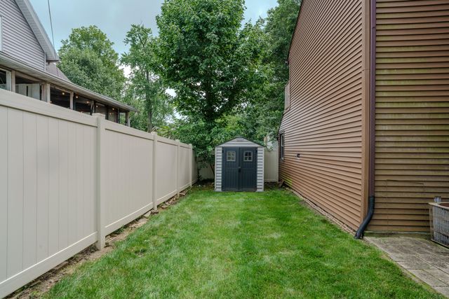 405 E Chicago Street, Valparaiso, IN 46383