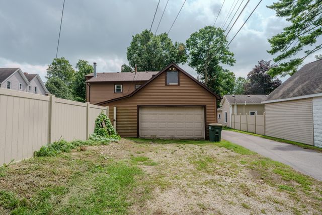 405 E Chicago Street, Valparaiso, IN 46383