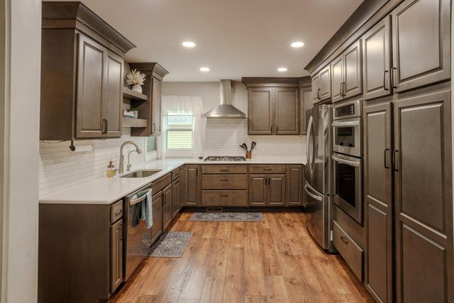405 E Chicago Street, Valparaiso, IN 46383