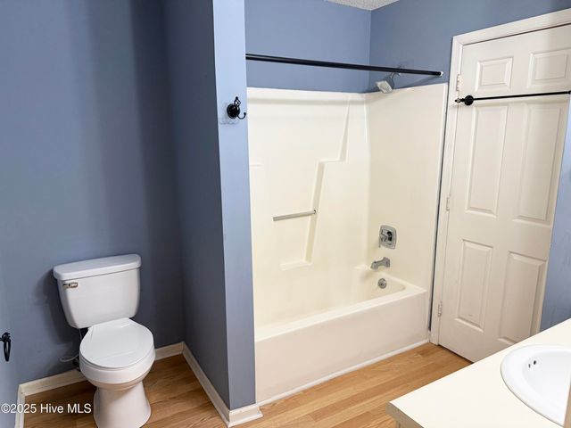 2907 Cedar Creek Road E, Greenville, NC 27834