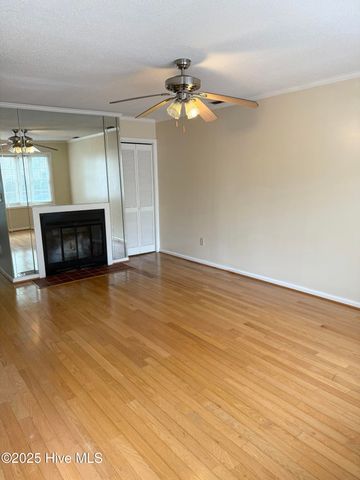 2907 Cedar Creek Road E, Greenville, NC 27834