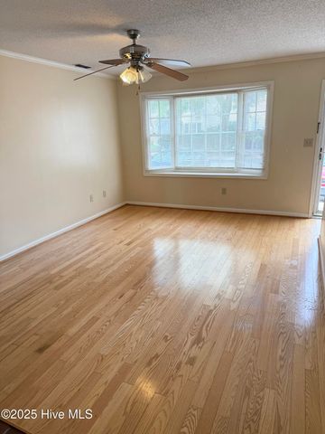 2907 Cedar Creek Road E, Greenville, NC 27834