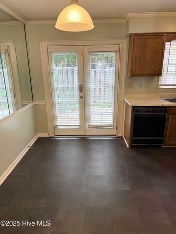2907 Cedar Creek Road E, Greenville, NC 27834