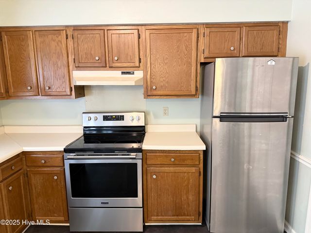 2907 Cedar Creek Road E, Greenville, NC 27834