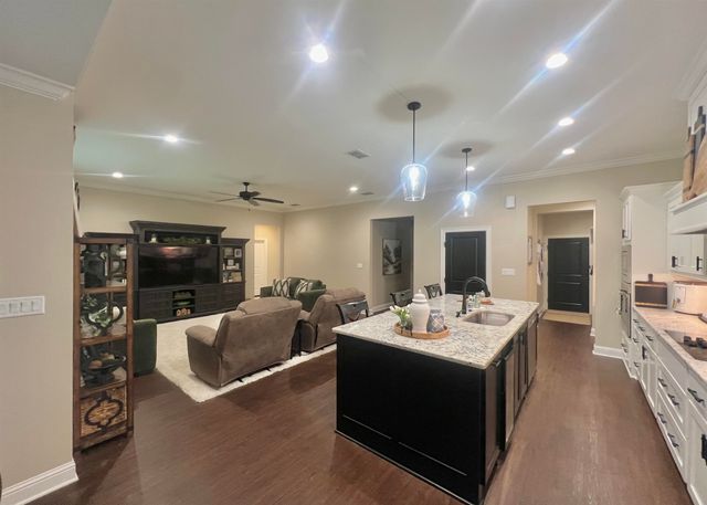 4521 Windsor Park Lane, Kilgore, TX 75662