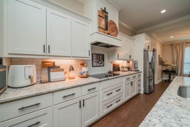 4521 Windsor Park Lane, Kilgore, TX 75662