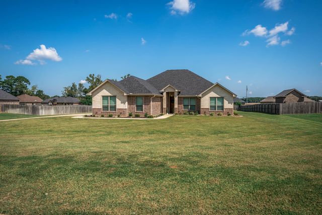 4521 Windsor Park Lane, Kilgore, TX 75662
