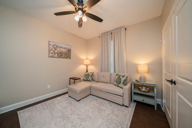 4521 Windsor Park Lane, Kilgore, TX 75662