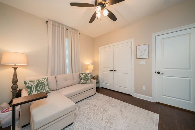 4521 Windsor Park Lane, Kilgore, TX 75662