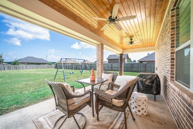 4521 Windsor Park Lane, Kilgore, TX 75662