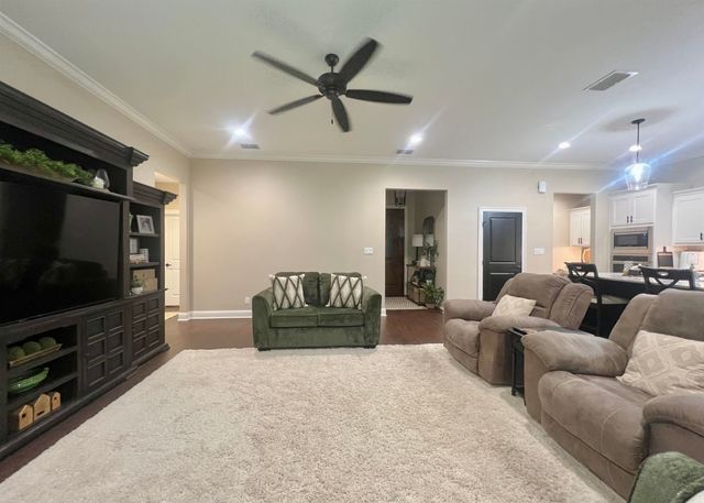 4521 Windsor Park Lane, Kilgore, TX 75662
