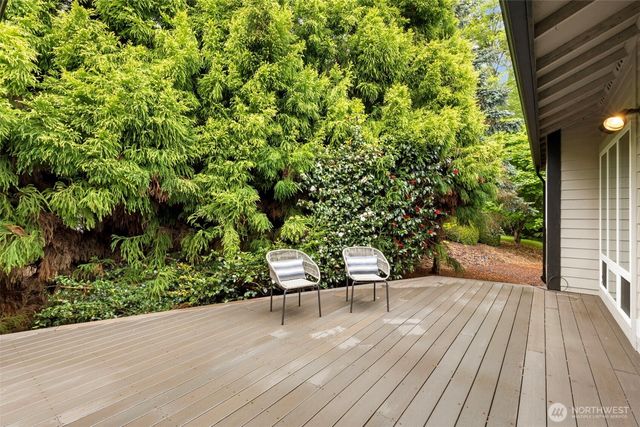 382 Windship Drive, Port Townsend, WA 98368