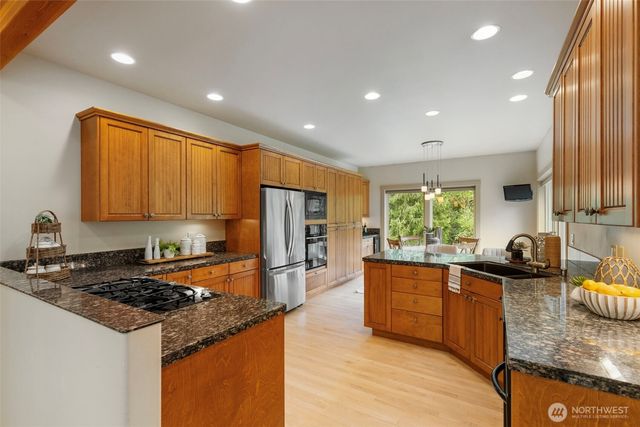 382 Windship Drive, Port Townsend, WA 98368