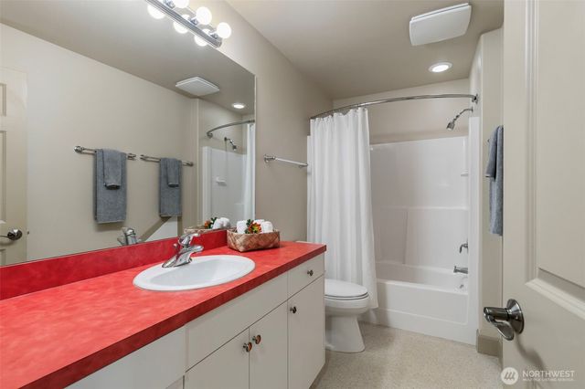 382 Windship Drive, Port Townsend, WA 98368