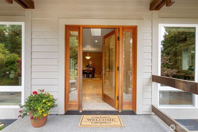 382 Windship Drive, Port Townsend, WA 98368
