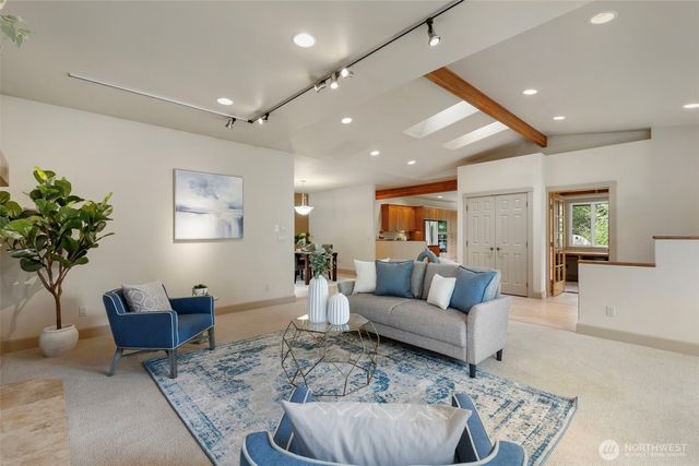 382 Windship Drive, Port Townsend, WA 98368