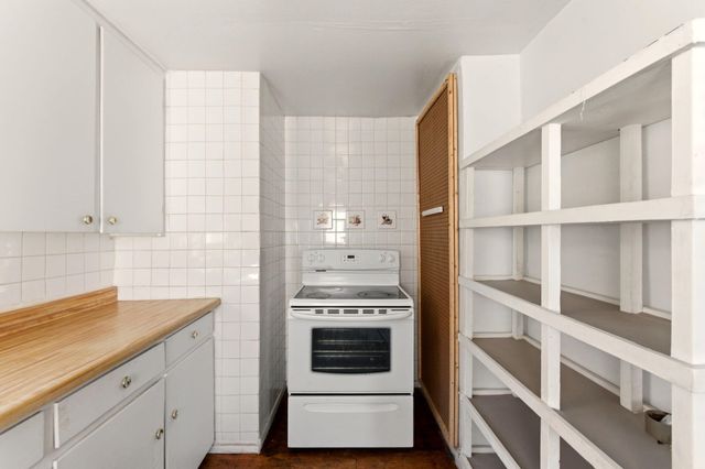 518 Kinley Avenue NW, Albuquerque, NM 87102