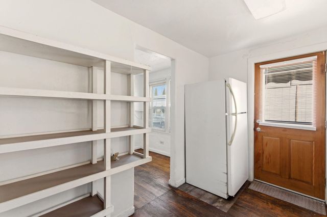 518 Kinley Avenue NW, Albuquerque, NM 87102