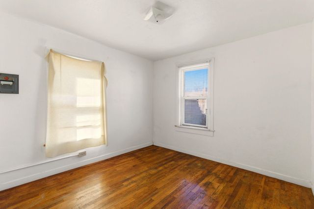 518 Kinley Avenue NW, Albuquerque, NM 87102