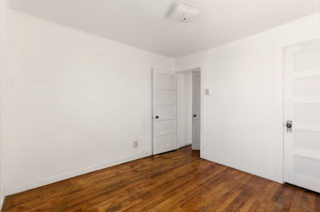 518 Kinley Avenue NW, Albuquerque, NM 87102