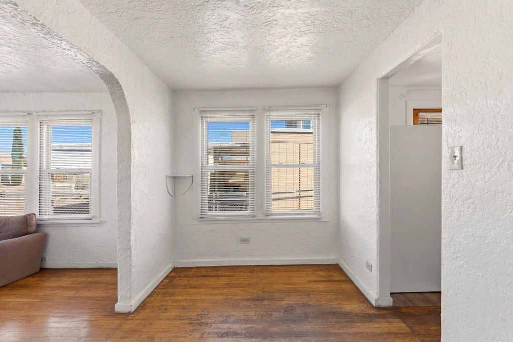 Image 16 of property listing at 518 Kinley Avenue NW, Albuquerque, NM 87102