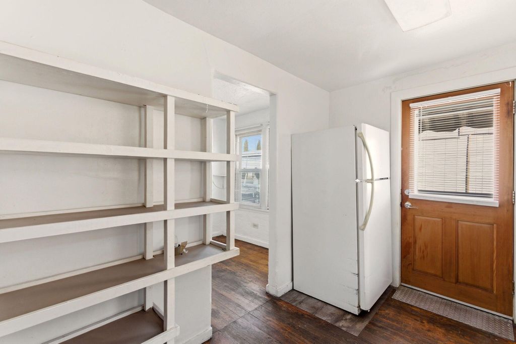 Image 24 of property listing at 518 Kinley Avenue NW, Albuquerque, NM 87102