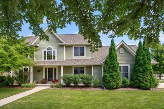 1090 Canary COURT, Grafton, WI 53024