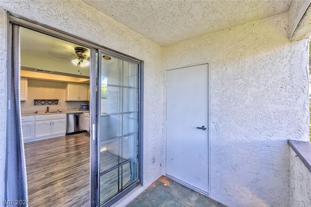 6617 West Tropicana Avenue 101, Las Vegas, NV 89103