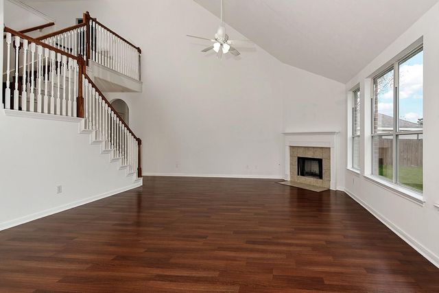 46 S April Mist Circle, Conroe, TX 77385