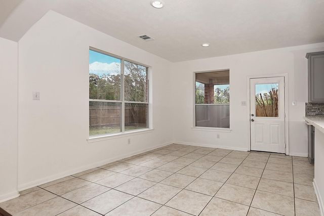 46 S April Mist Circle, Conroe, TX 77385