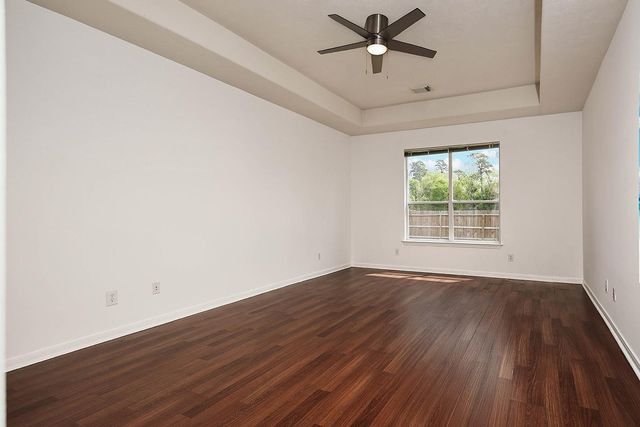 46 S April Mist Circle, Conroe, TX 77385