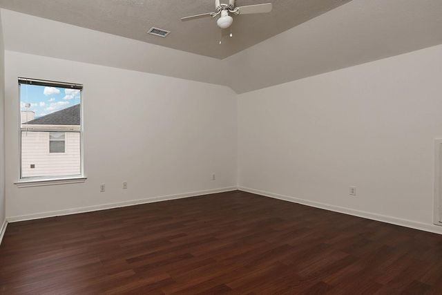 46 S April Mist Circle, Conroe, TX 77385