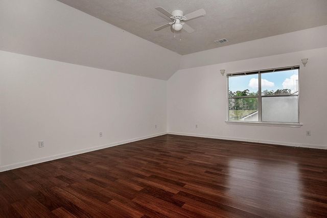 46 S April Mist Circle, Conroe, TX 77385